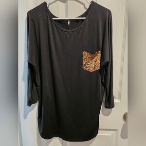 Zeagoo Black Top with Gold Accents